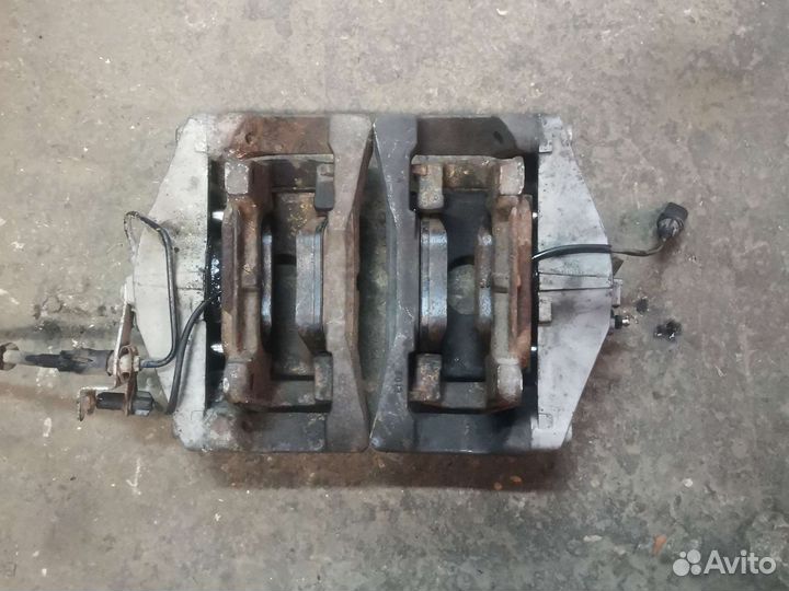 Суппорт передний Audi A6 C6