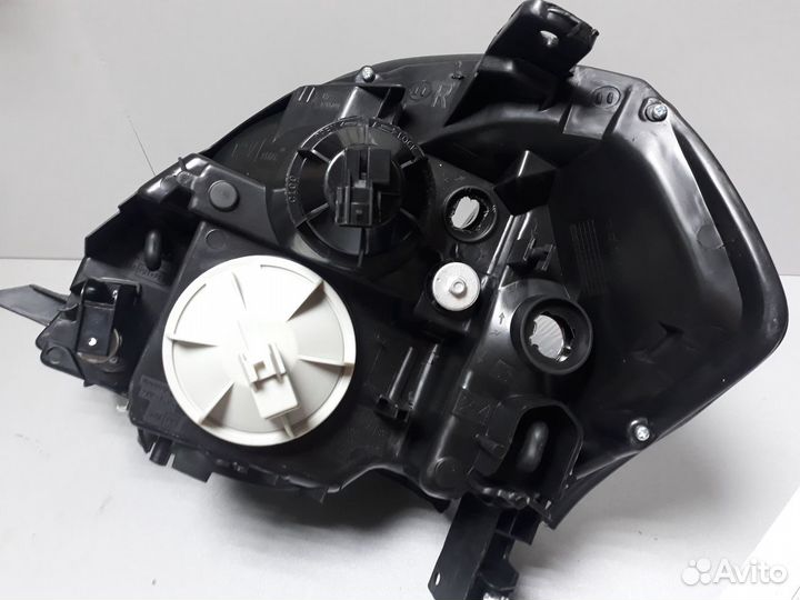 Фара правая Nissan teana (J31) SAT ST1151114R