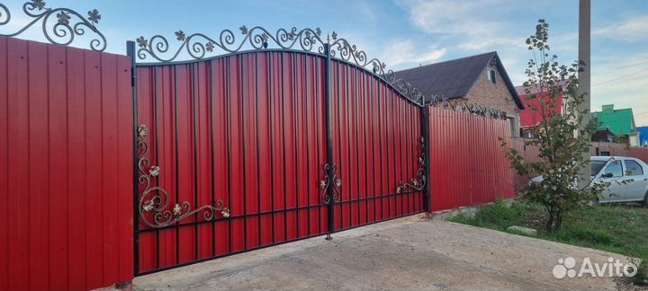 Кованные ворота и калитка