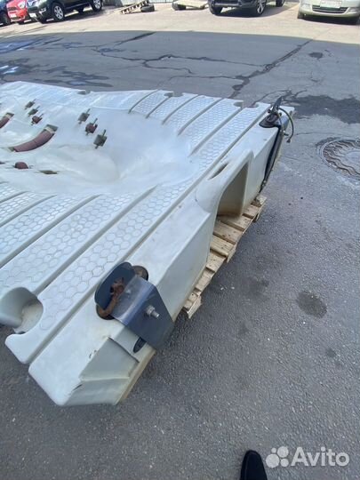 Понтон для гидроцикла