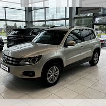 Volkswagen Tiguan 2.0 AT, 2015, 141 255 км, с пробегом, цена 1 495 000 руб.