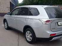 Mitsubishi Outlander 2.0 CVT, 2014, 122 000 км, с пробегом, цена 1 599 000 руб.