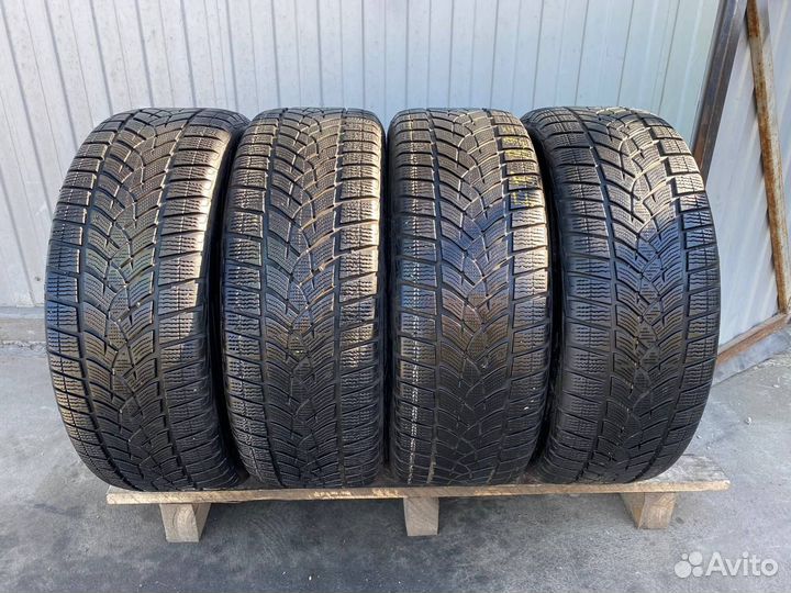 Goodyear UltraGrip Performance SUV Gen-1 235/55 R18