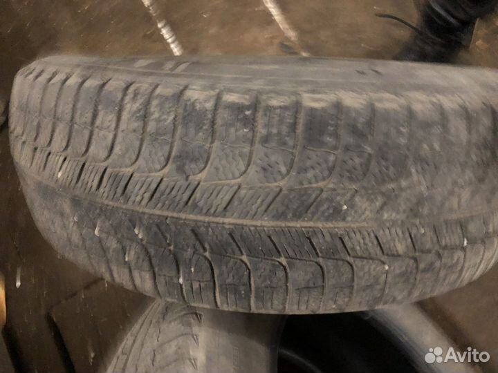 Michelin 4X4 A/T 215/60 R16