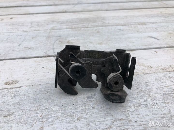 Mercedes W204 GLK X204 ML W166 GLE Замок капота