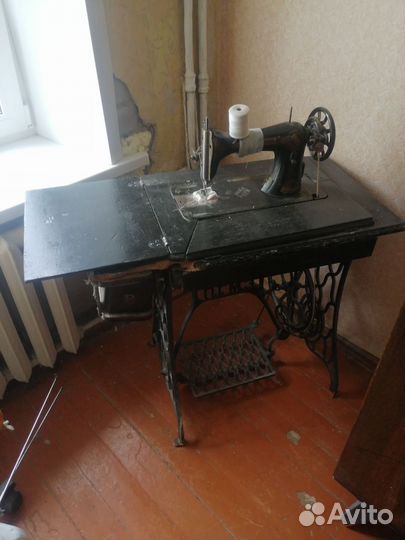 Швейная машина Подольск ножная