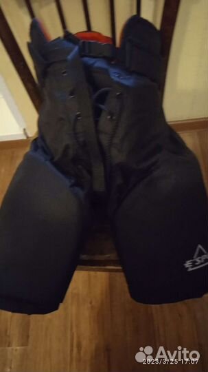 Шорты для хоккея с шайбой