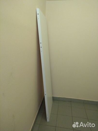 Дверь лёгкая, белая