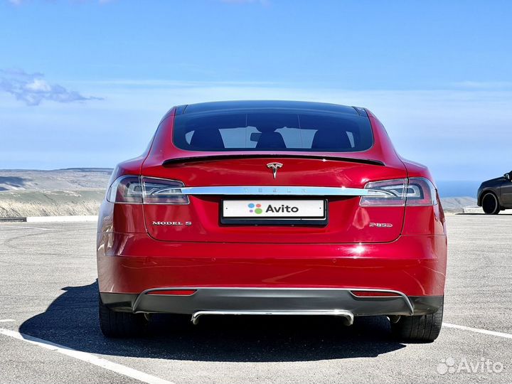 Tesla Model S AT, 2015, 60 000 км