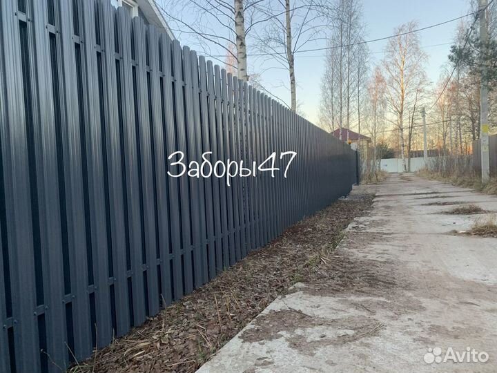 Забор из штакетника шахматка