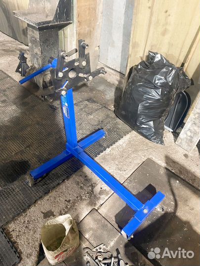 Кантователь для двигателя