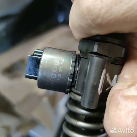 Насос форсунки Audi Volkswagen 2.0 bkd