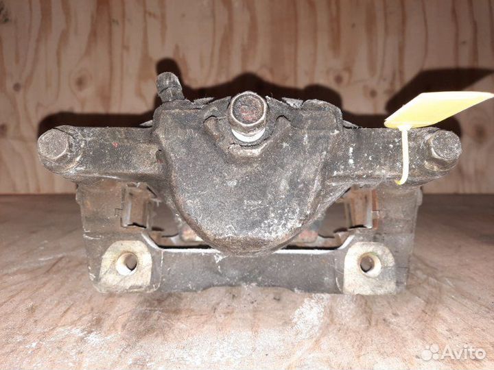 Суппорт лев. перед. honda torneo