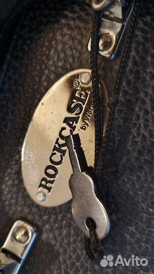 Жёсткий кейс для акустической гитары, чёрный, б/у