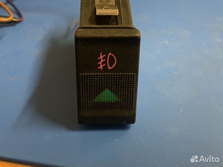 Кнопка передних туманок Ауди 80/100/А6