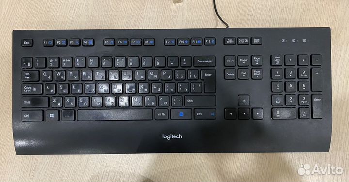 Полноразмерная usb клавиатура Logitech