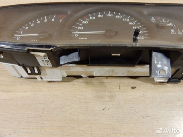 Щиток приборов Opel Vectra B