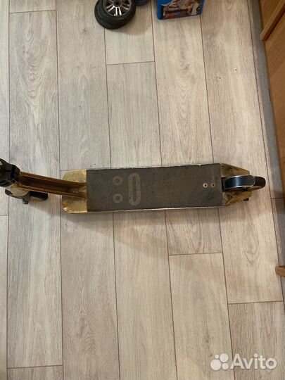 Трюкавой самокат Ride 858