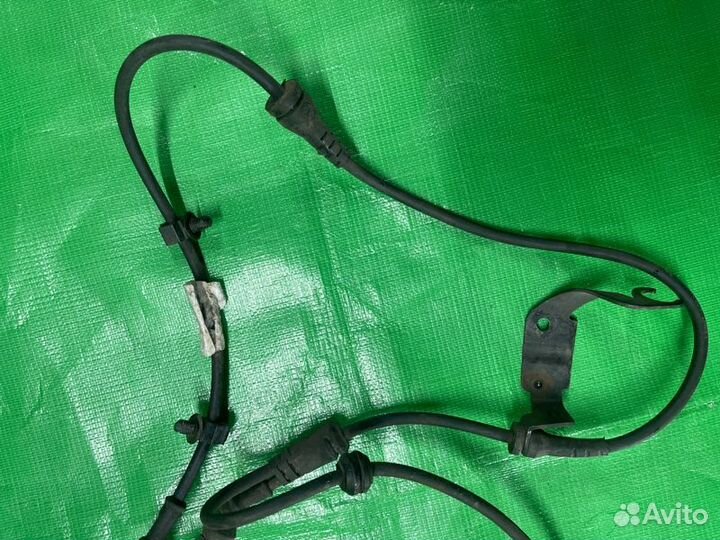 Датчик abs передний правый Volkswagen Touareg 7LA