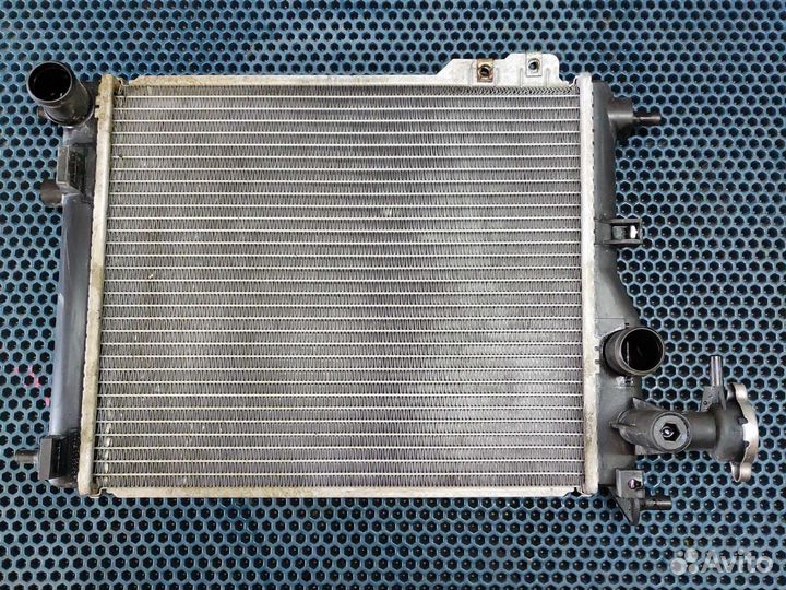 Радиатор охлаждения Hyundai Getz