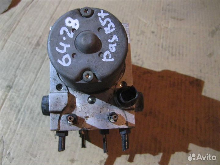 Блок ABS (насос) от VW Passat (B5+) 2000-2005