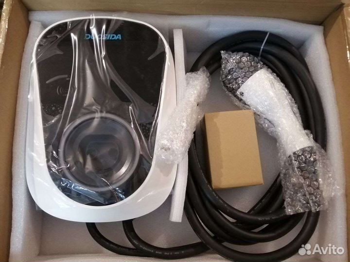 Настенная зарядная станция для электромобиля 22кВт