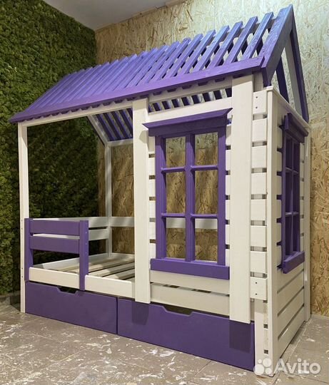 Кровать домик