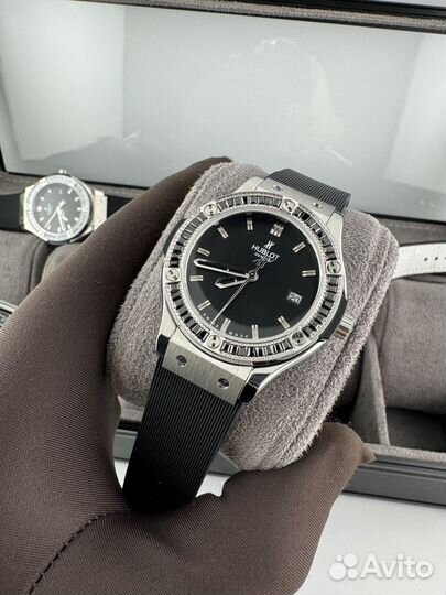 Часы Hublot Classic Fusion 33мм