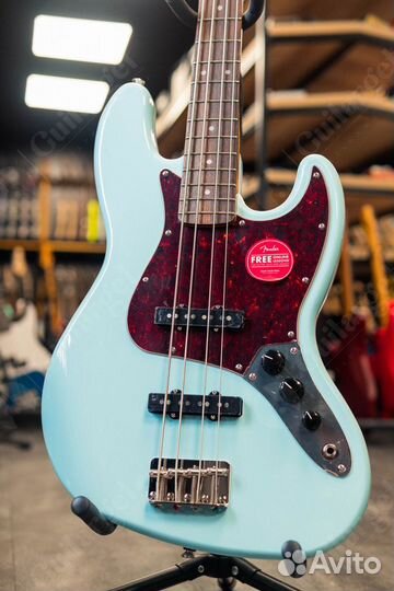 Squier Classic Vibe '60s Jazz Bass Daphne B