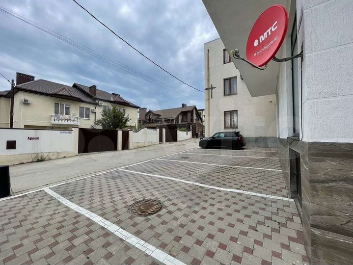 3-к. квартира, 74,1 м², 1/4 эт.
