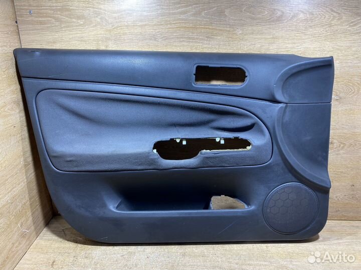 Обшивка передняя левая VW Passat B5 + 79121