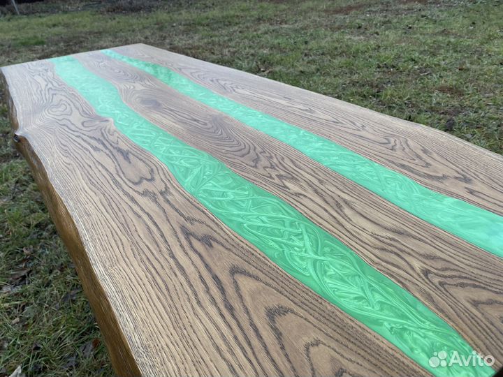 Стол из массива