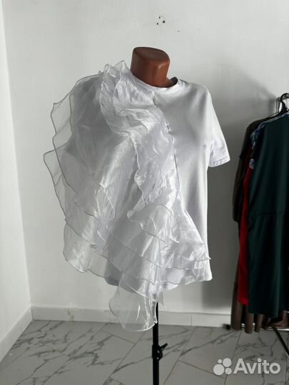 Футболка с воланами