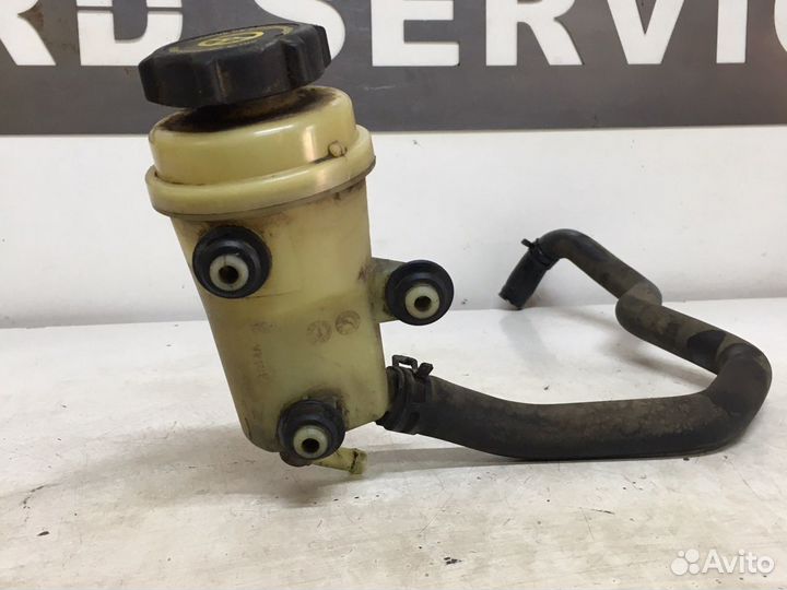 Бачок гур Форд Фокус 1