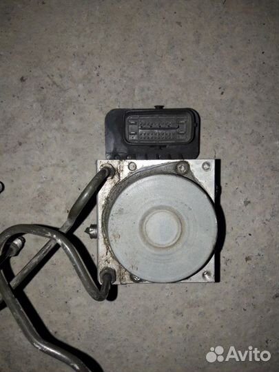 Блок ABS Toyota Corolla E150