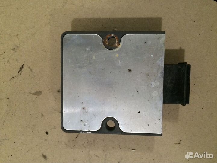 Реле-регулятор Honda CBR250R