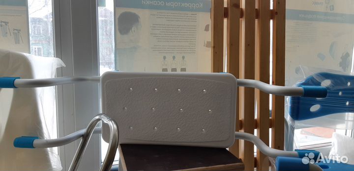 Сиденья и ступеньки для ванны, кресла- туалеты