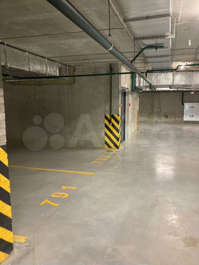 Машиноместо, 13 м²