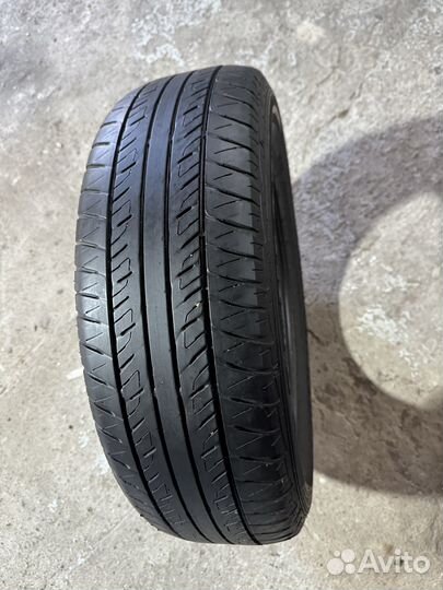 Dunlop Grandtrek PT2 215/65 R16