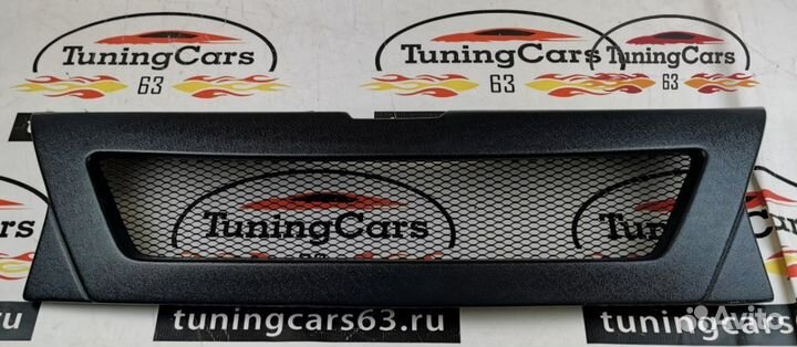 Решетка радиатора на Рено Дастер сетка - Тюнинг дм