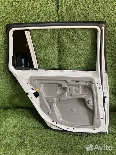 Задняя левая дверь bmw 5 e61 универсал