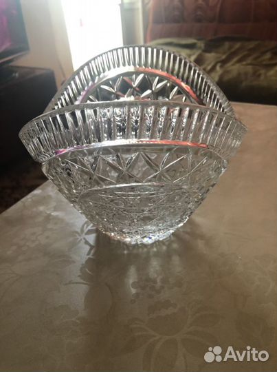 Хрустальная ваза