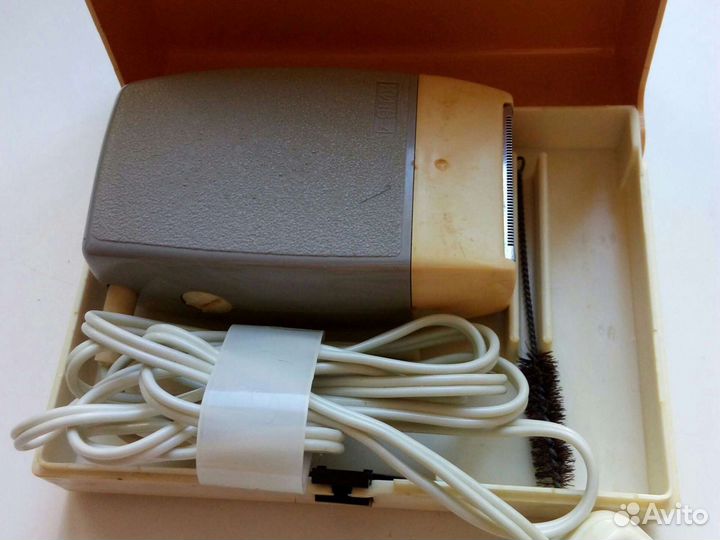 Электробритва Киев 4 карболит СССР ретро