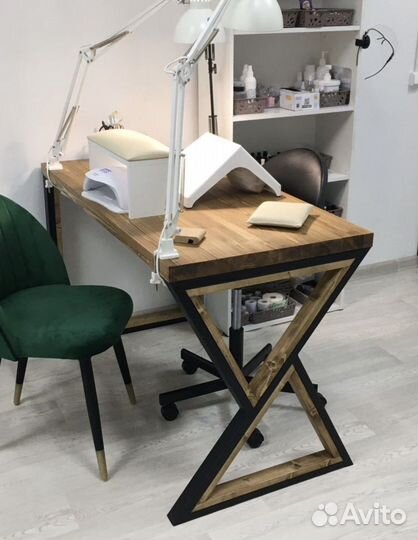 Стол для маникюра с вытяжкой