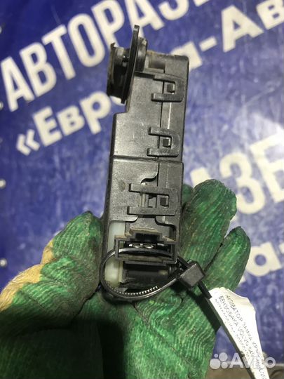 Активатор замка крышки бензобака Volvo S40 Вольво