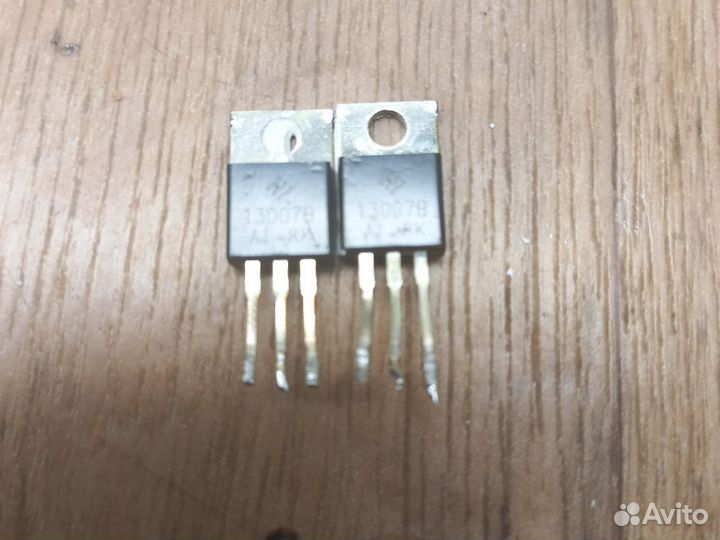 Транзистор 13007,4977