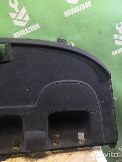 Полка Мерседес Бенз 210 Е-класс