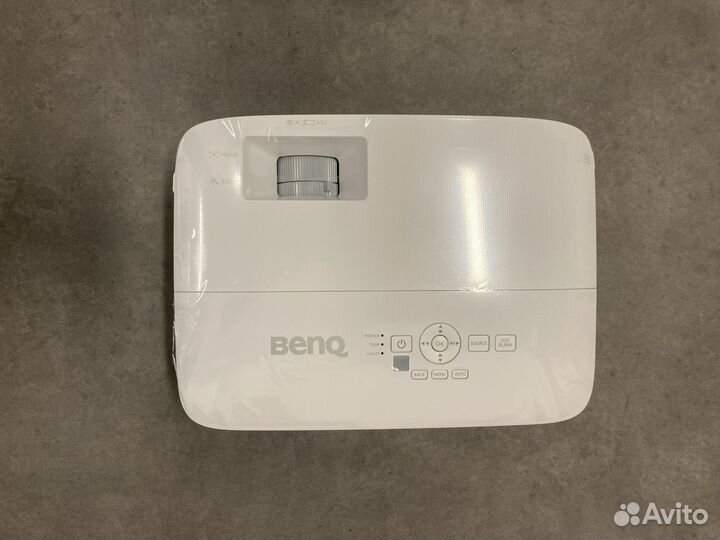 Проектор BenQ MH560