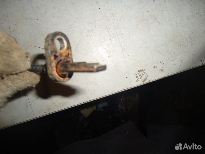 Датчик ABS (Ford Fiesta)