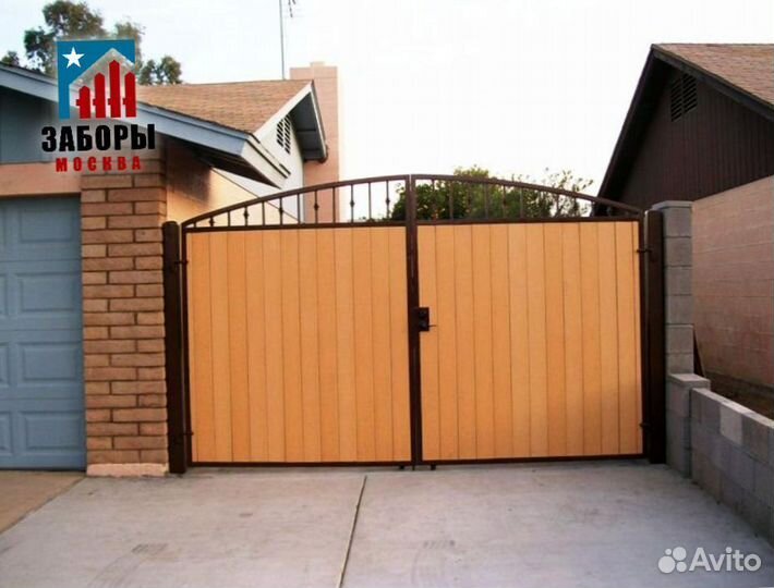 Распашные ворота с забором
